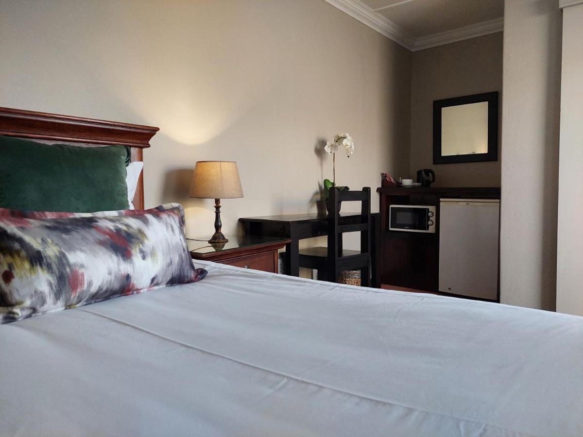 Aloes Guest House 62 On Meintjies Middelburg  Buitenkant foto